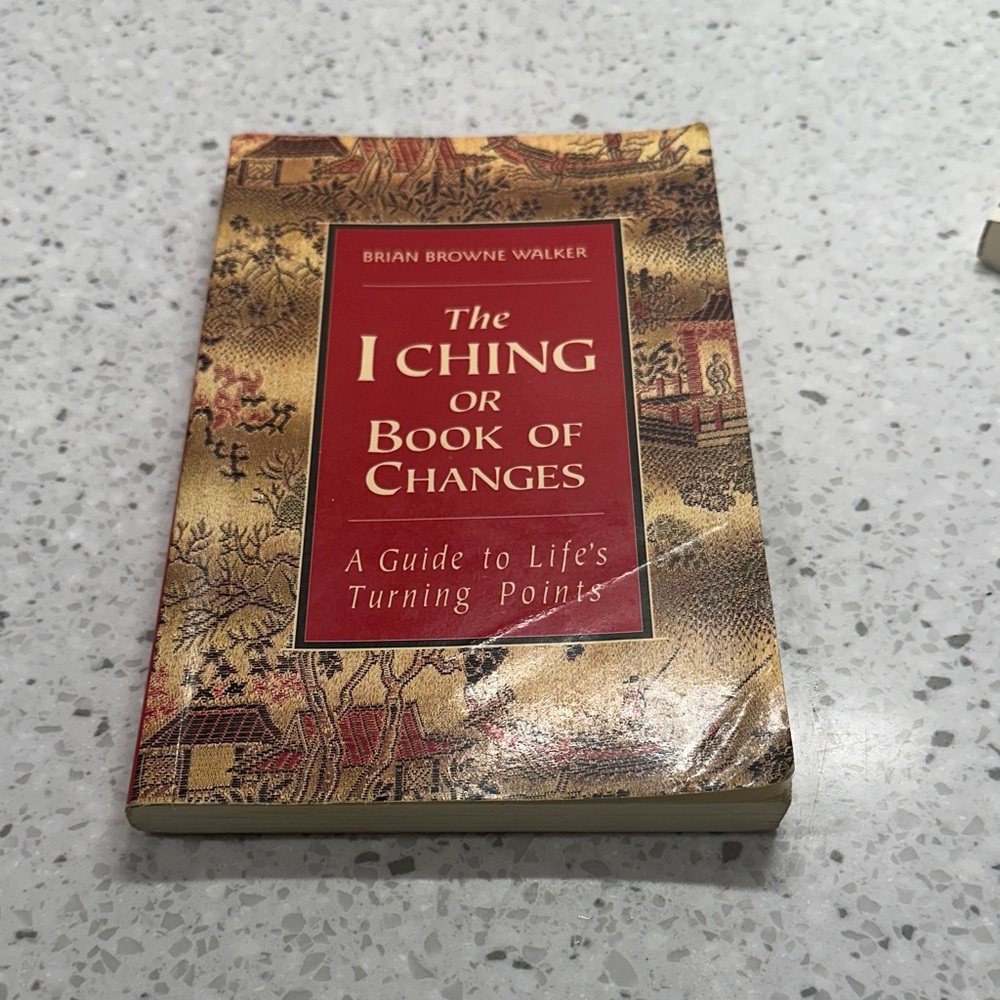 The I Ching or Book of Changes by Brian Browne Walker - Red and Tan Cover